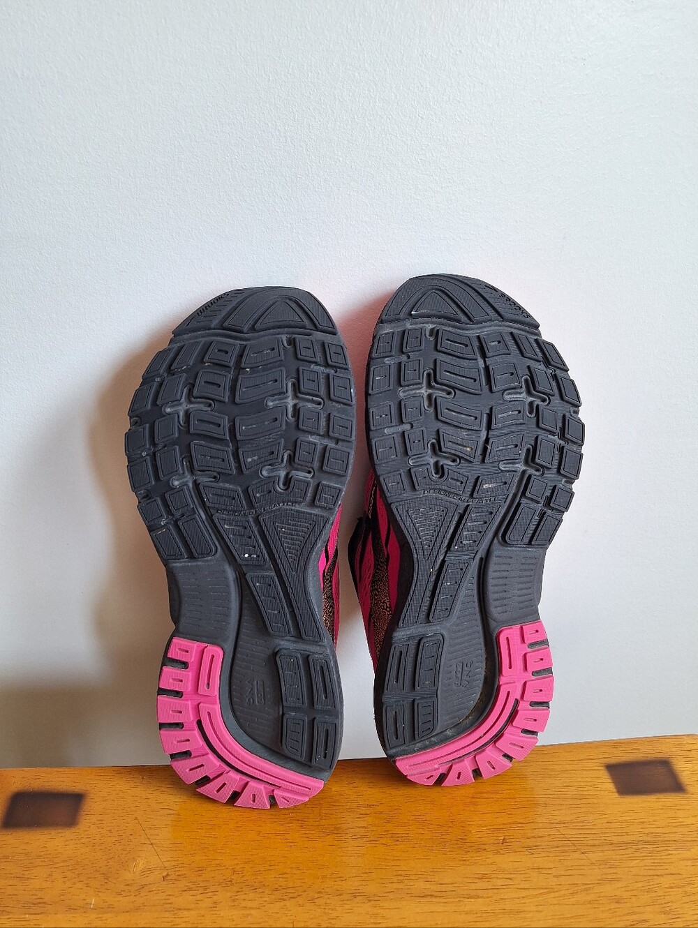 Brooks Trace 3 Women's Pink Glow/Black/Orange Size 7B - Picture 5 of 13